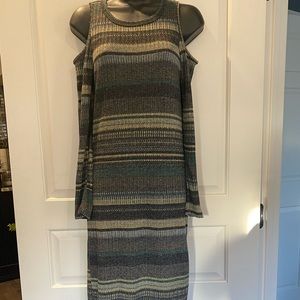 Elan, off the shoulder sleeve striped dress